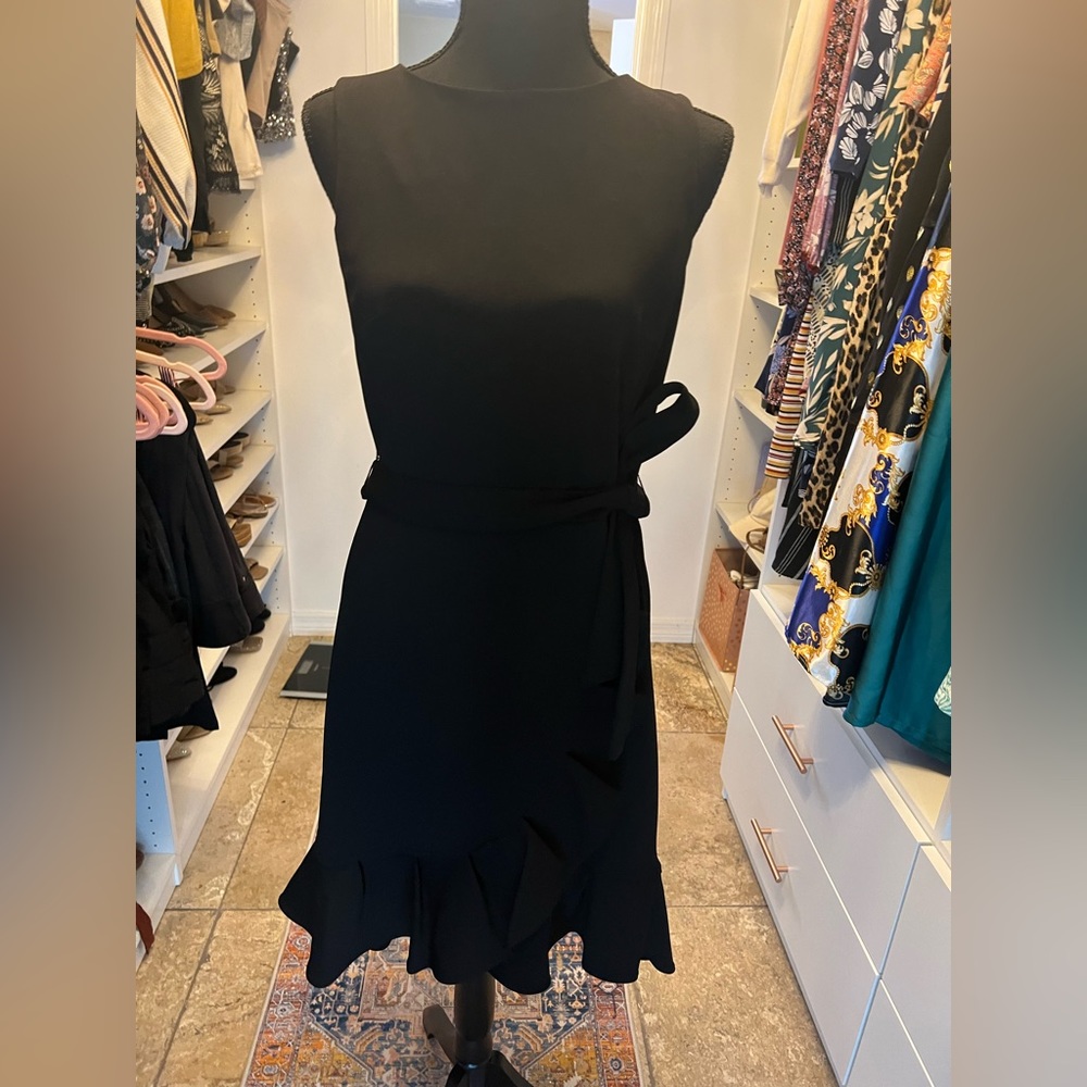 Calvin Klein Size 4 Black Dress